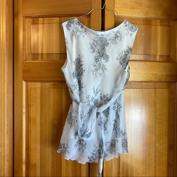 Women blouse - Picture 2 of 2